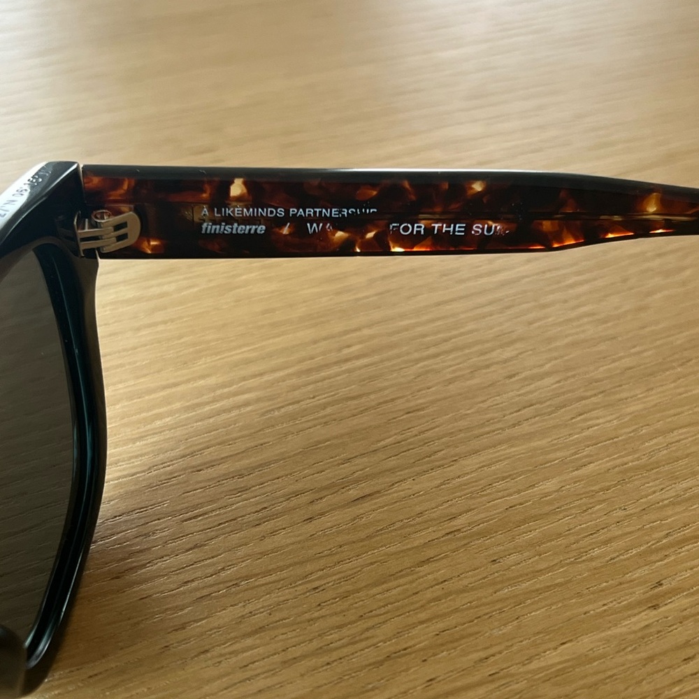 Tortoise Shell Sunglasses - Picture 5 of 6